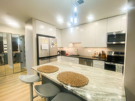 4th image of 715 W Central Rd APT A8