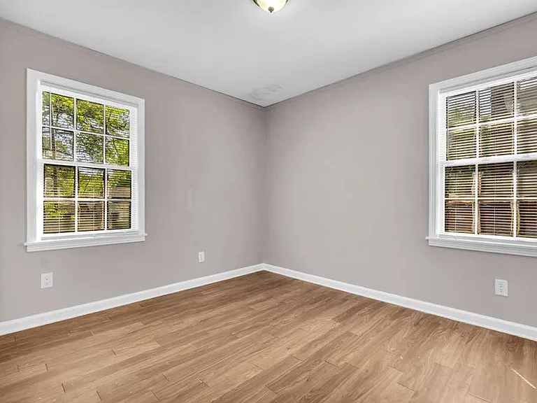 3537 W Deerwood Ave — Photo 14
