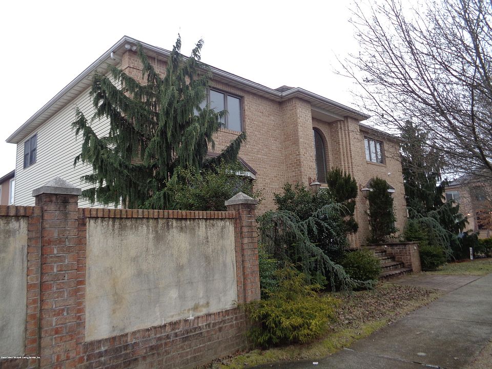1st image of 729 Marcy Ave