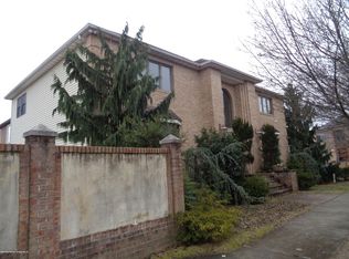 729 Marcy Ave, Staten Island, NY 10309