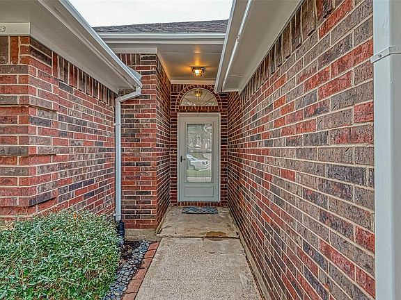 3rd image of 6406 Garden Canyon Dr