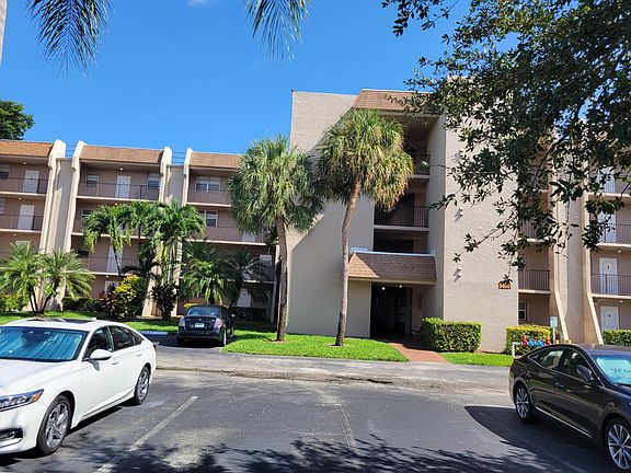 2nd image of 9460 Tangerine Pl APT 104