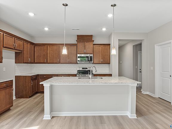 4th image of 36 Aurora Cir