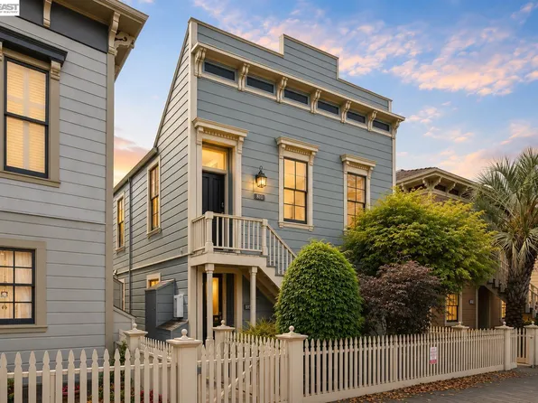 800 Delaware St #1020, Berkeley, CA 94710