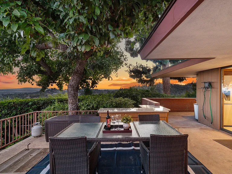 540 Reposado Dr — Photo 42