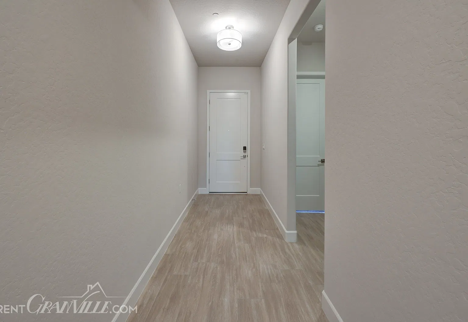 4 bed, 3.5 bath, 2355 sqft, $3,600 — Photo 2