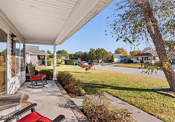 5th image of 815 Tisbury Lane