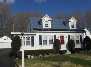 36 Oak St, Oakland, ME 04963