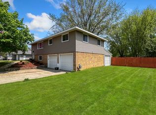 4316 7th St, Menominee, MI 49858