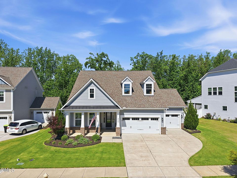 1st image of 225 Rostova Way