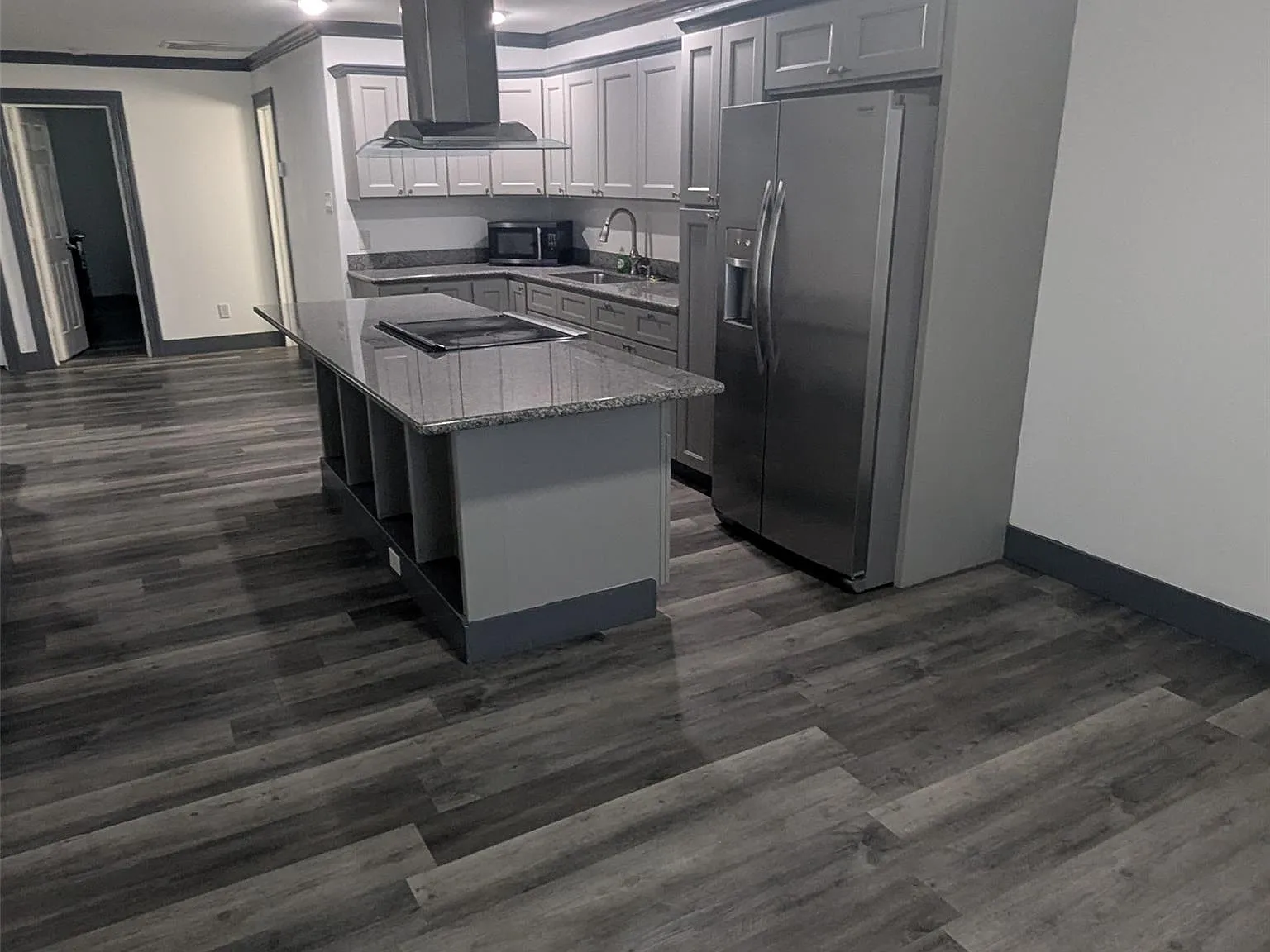 3 bed, 1125 sqft, $2,000 — Photo 2