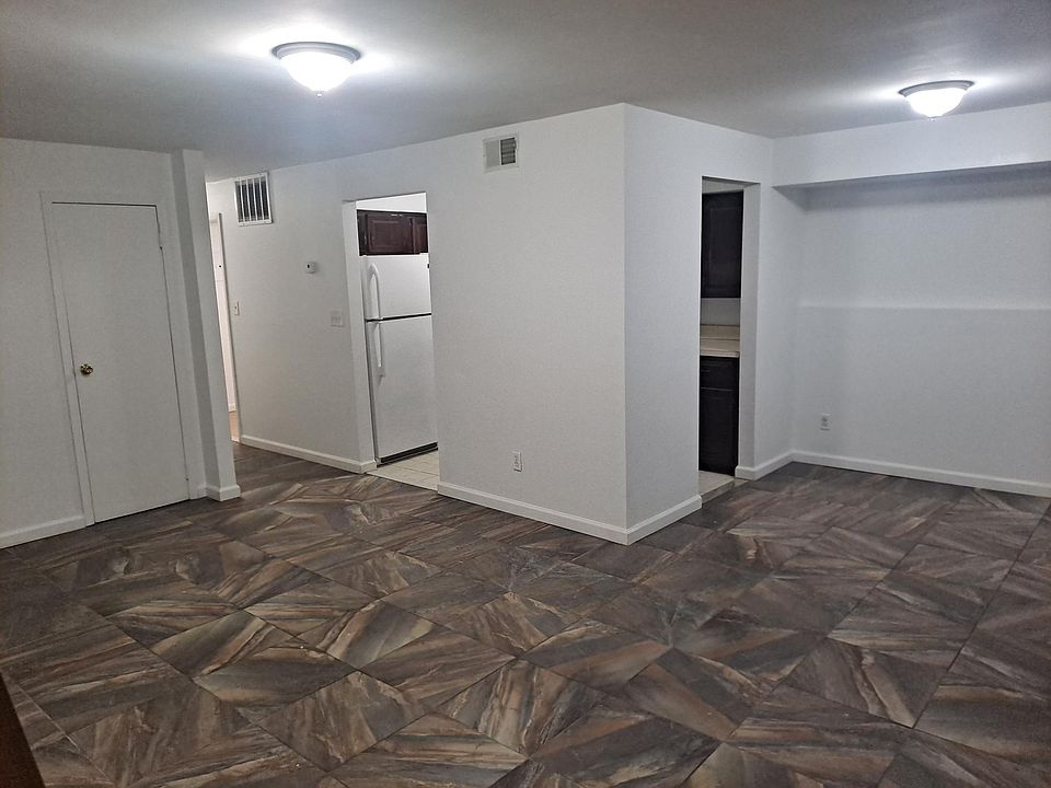 1st image of 91 Robinson Ave #3