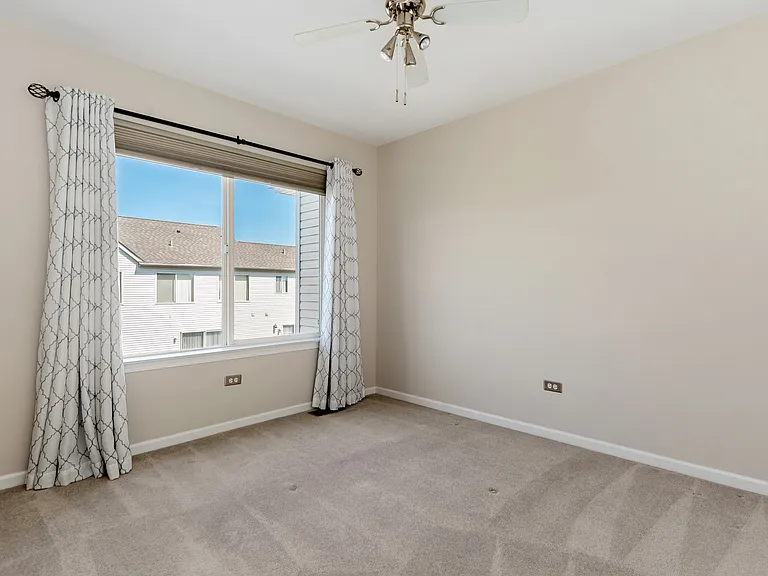 2745 Canyon Dr — Photo 16
