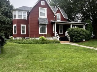 430 S 4th St APT 1, Dekalb, IL 60115