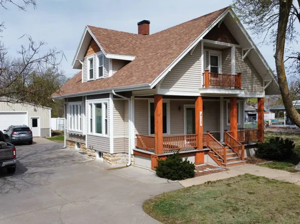 413 Lake Dr, Cawker City, KS 67430