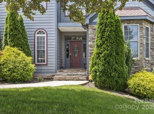 33 Stone House Rd, Arden, NC 28704