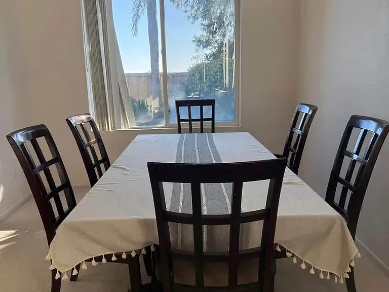 6689 Hollycrest Ct — Photo 12