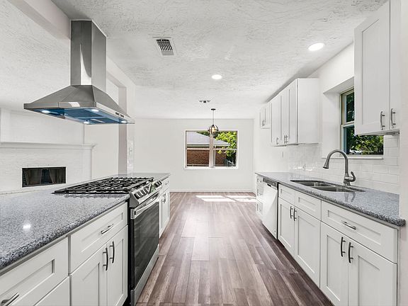 5th image of 8306 Cherry Blossom Dr