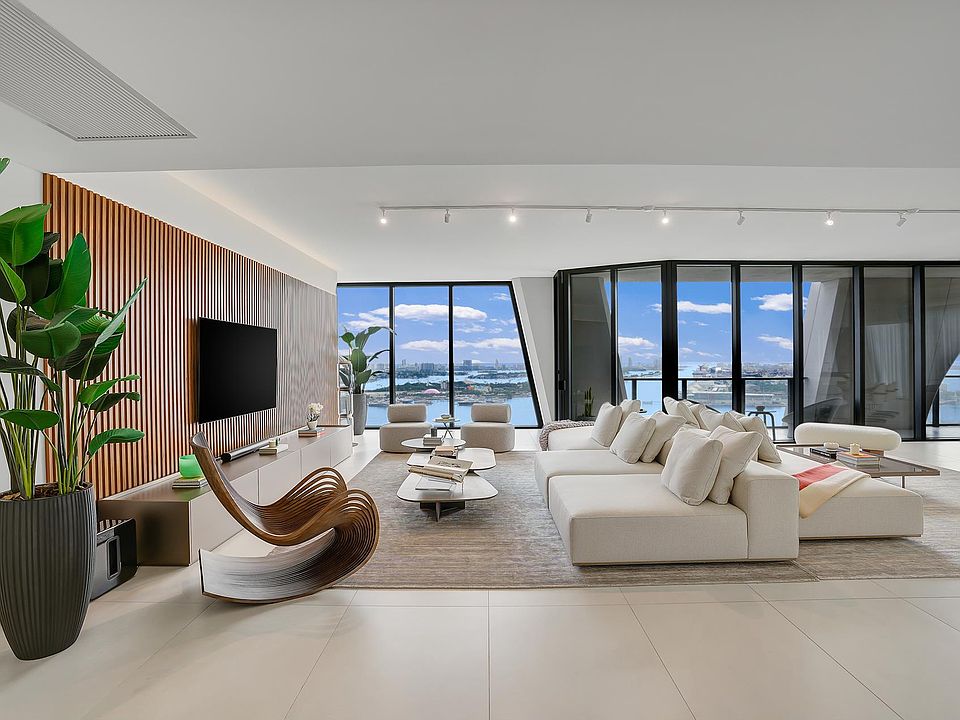 1st image of 1000 Biscayne Blvd #2701