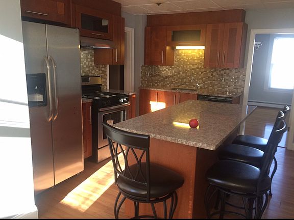 5th image of 79 Lyman Ave #1