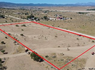 35 Juniper Dr, Apple Valley, CA 92308