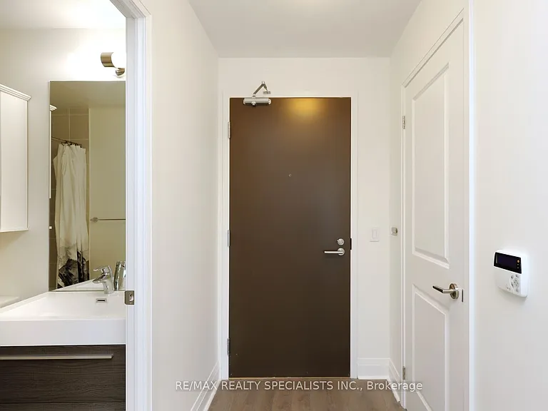 15 Zorra St #603 — Photo 3