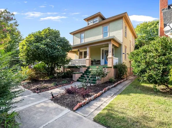 213 Monroe Ave, Cape Charles, VA 23310