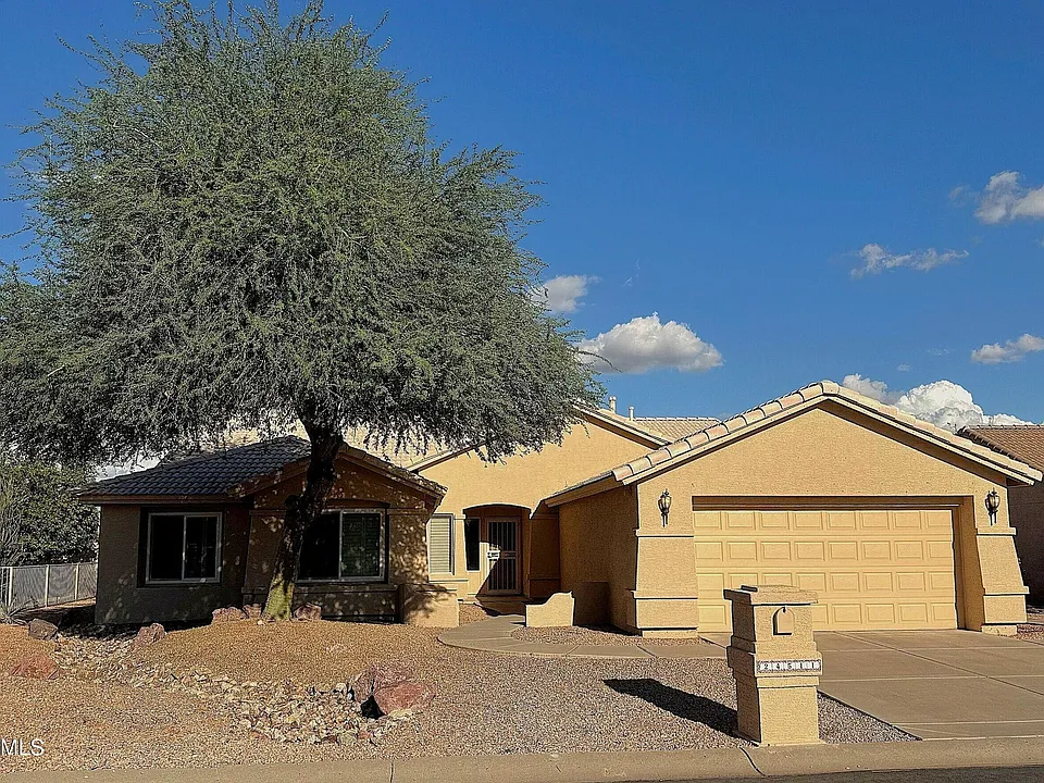 24511 S Saddletree Dr