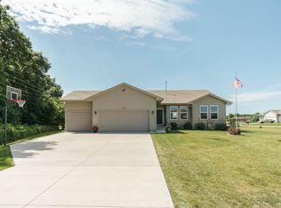 W737 Wedgewood Ct, Brodhead, WI 53520