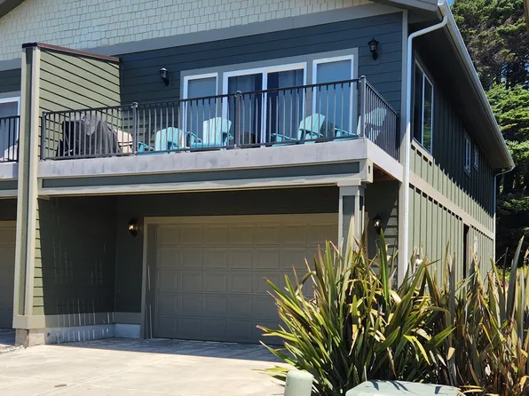 29017 Vizcaino Ct, Gold Beach, OR 97444