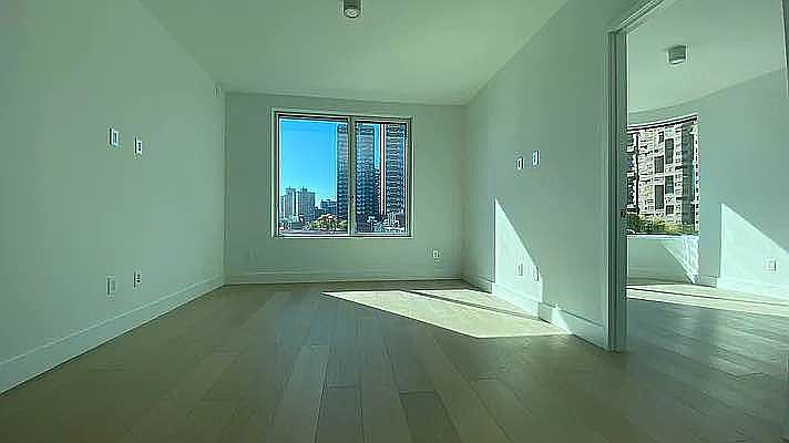 1st image of 208 Delancey St #6F