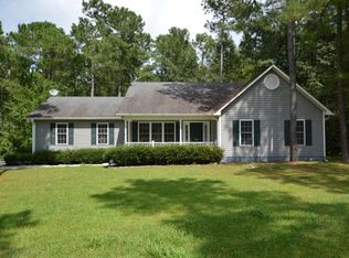151 Live Oak Dr, Jacksonville, NC 28540