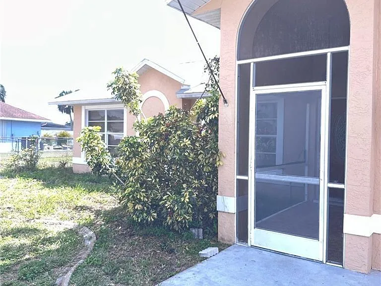 706 Arianne Ct — Photo 7