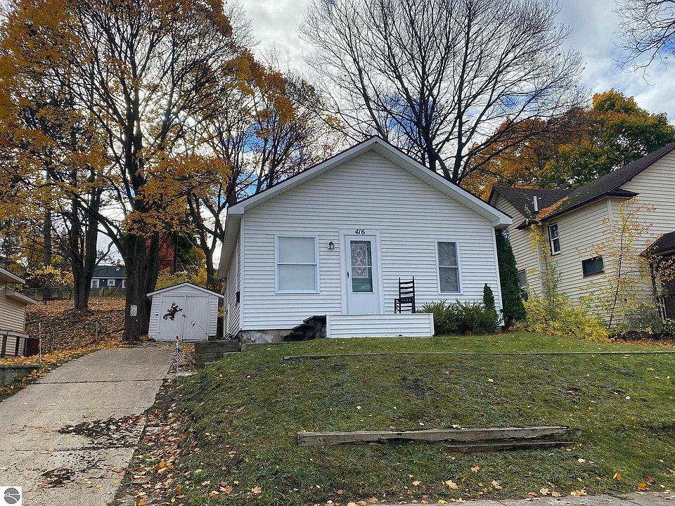 1st image of 416 Crippen St