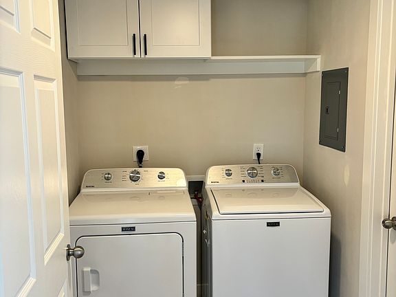 5th image of 628 N Bennedict Dr
