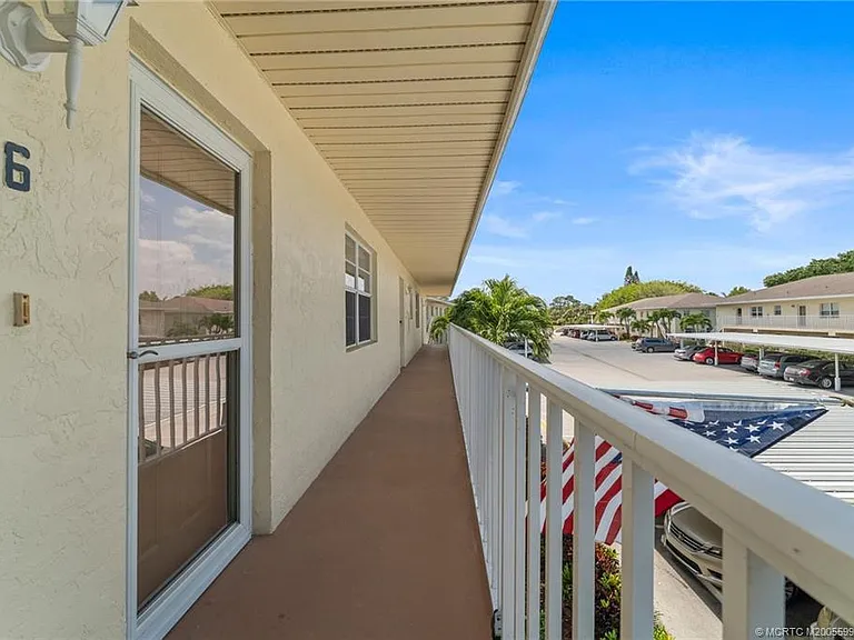 2950 SE Ocean Blvd #120-6 — Photo 3