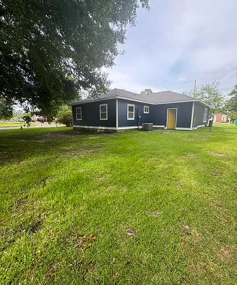 5700 Eastwood Dr — Photo 20