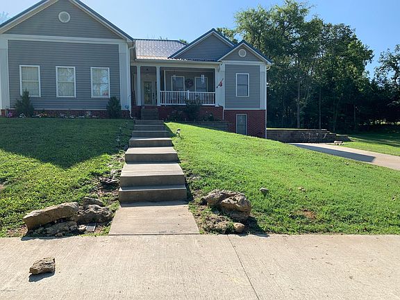 4th image of 170 Pare Ct