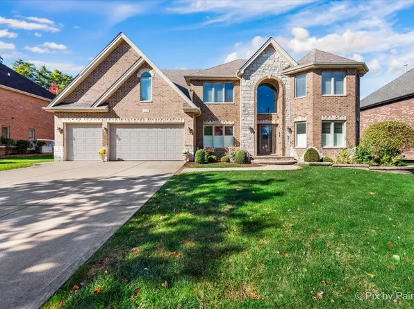 328 Clare Dr, Bloomingdale, IL 60108