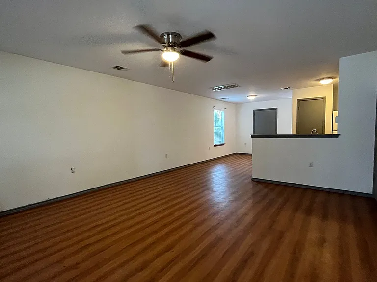 17808 Cutback Dr — Photo 2