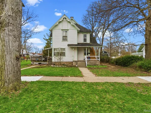 415 W State St, Corunna, MI 48817