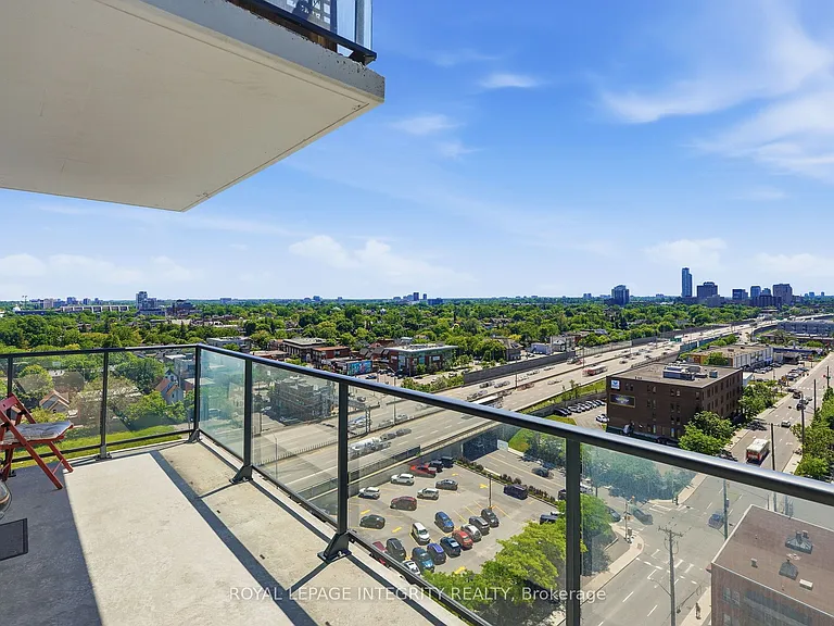 203 Catherine St #1203 — Photo 23