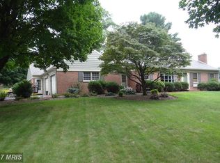 17 Woodland Way, Chambersburg, PA