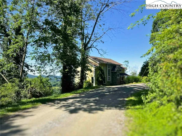 1395 Tom's Knob, Sparta, NC 28675