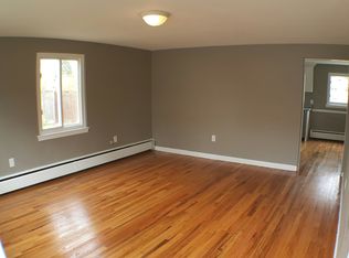 232 Vineyard Rd, Warwick, RI 02889