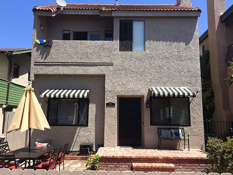 824 Island Ct #1 — Photo 2