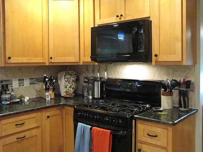 2907 Elgin St — Photo 7