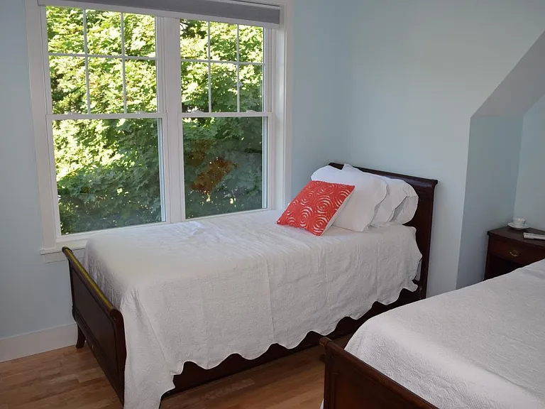 Classic twin bedroom