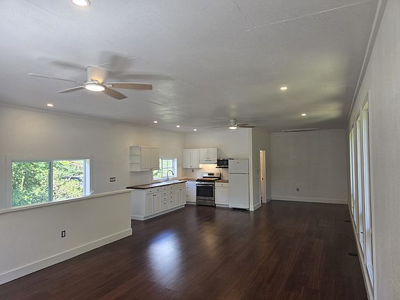 2nd image of 310 Waipalani Rd #B