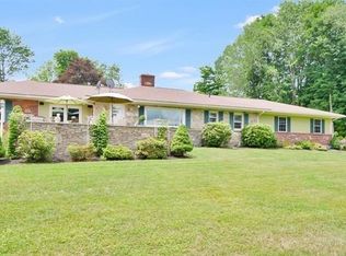 05 Medbury Ln, Sutton, MA 01590
